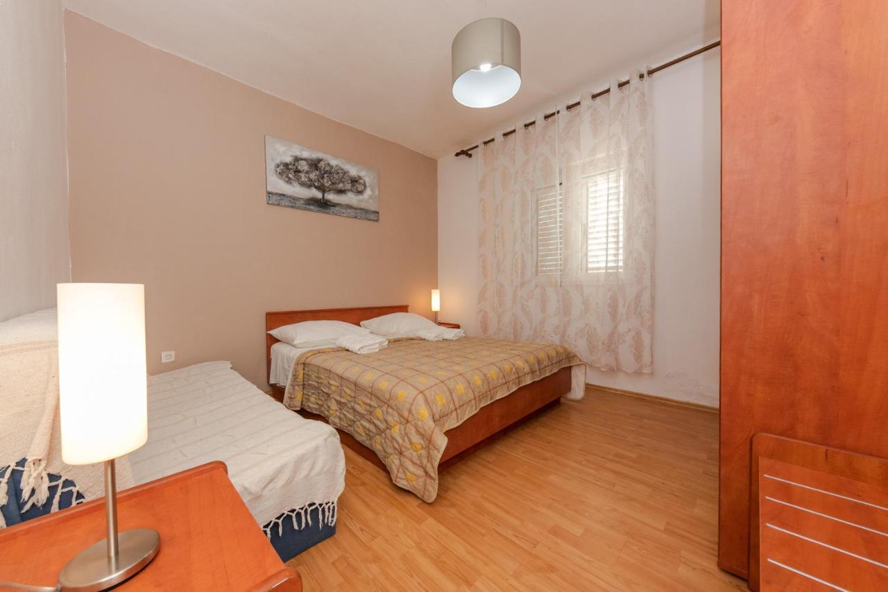 Apartments Mate Vinišće Exterior foto