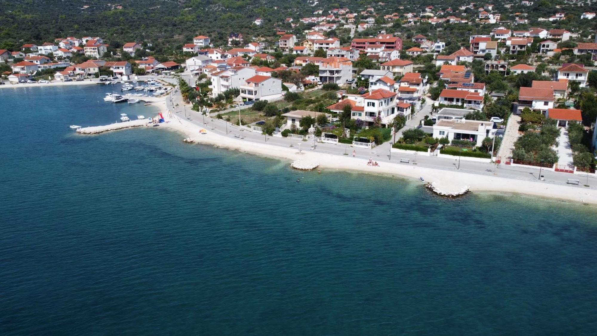 Apartments Mate Vinišće Exterior foto