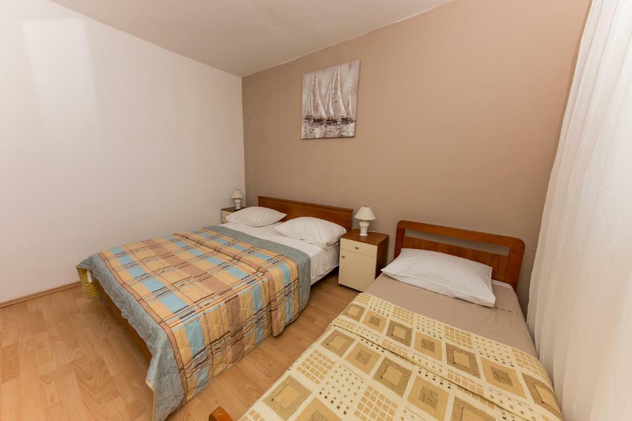 Apartments Mate Vinišće Exterior foto